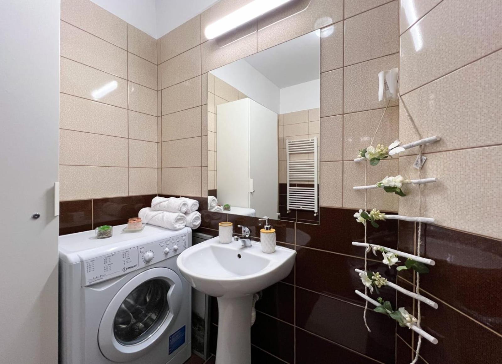 Studio Deluxe Uniri Бухарест Экстерьер фото